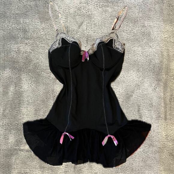 Lace and bow adorable mini slip dress - Picture 1 of 7